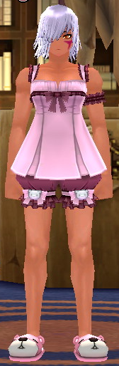 Equipped GiantFemale Pajama Set viewed from the front
