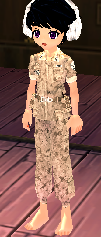 Equipped Desert Soldier Camo Uniform (M) viewed from an angle