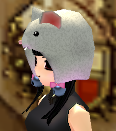 Equipped Mouse Hat viewed from an angle