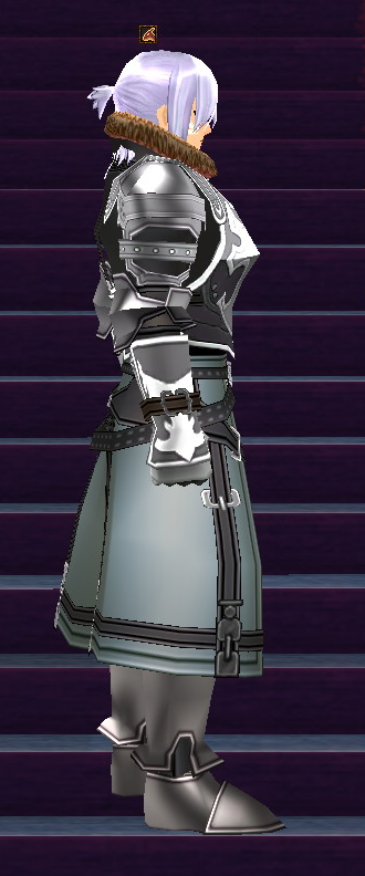 Equipped GiantMale Royal Knight Set viewed from the side
