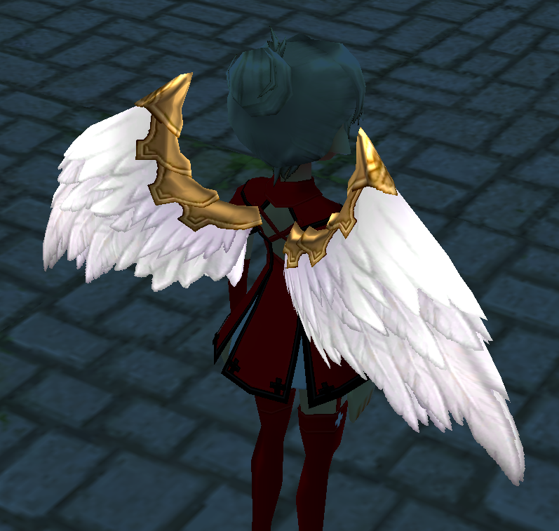 Tiny Holy Guardian Angel Wings Equipped Angled Night.png