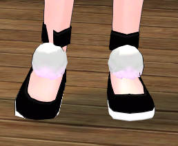 Snowflake Shoes Equipped Front.png
