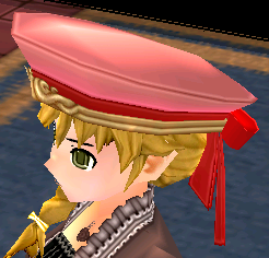 Equipped Glamour Beret (F) viewed from an angle