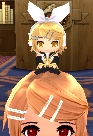 Equipped Teeny Kagamine Rin viewed from the front