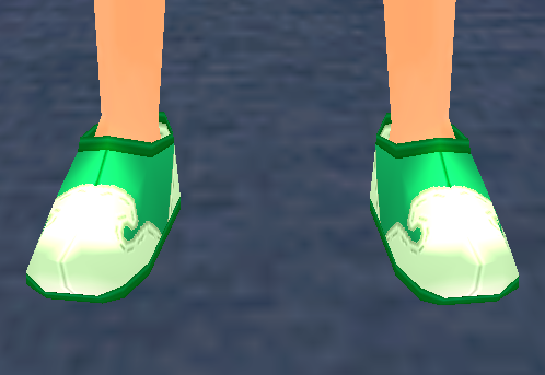 Giant Hanbok Shoes (M) Equipped Front.png
