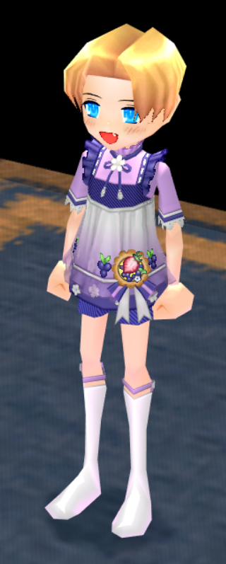 Equipped Blueberry Outfit (M) viewed from an angle