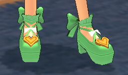 Equipped Waffle Witch Shoes viewed from an angle