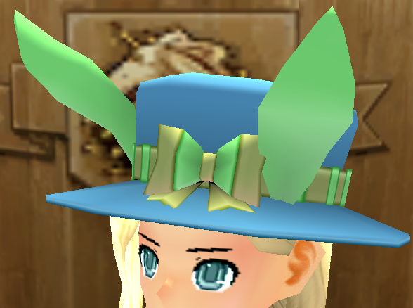 Equipped Rhetoi's Rabbit Hat (F) viewed from an angle