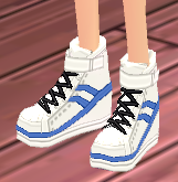 Equipped Casual Training Sneakers (F) viewed from an angle