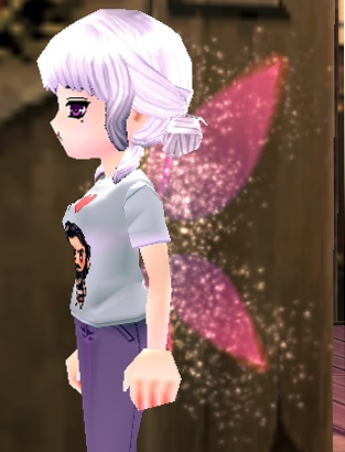 Equipped Violet Sprite Wings viewed from the side