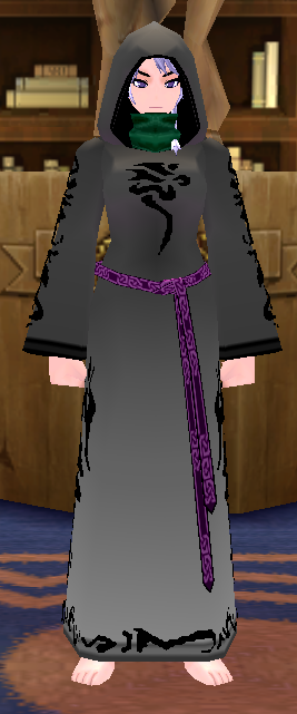 Equipped GiantFemale Anti-Fomor Robe viewed from the front with the hood up