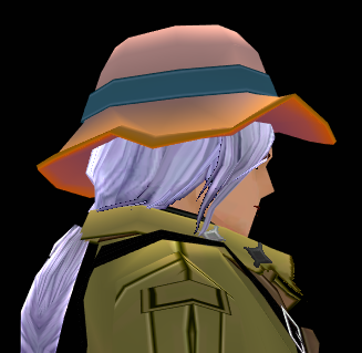 Equipped Floppy Hat (M) viewed from the side