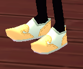 Equipped Hanbok Shoes (M) viewed from an angle
